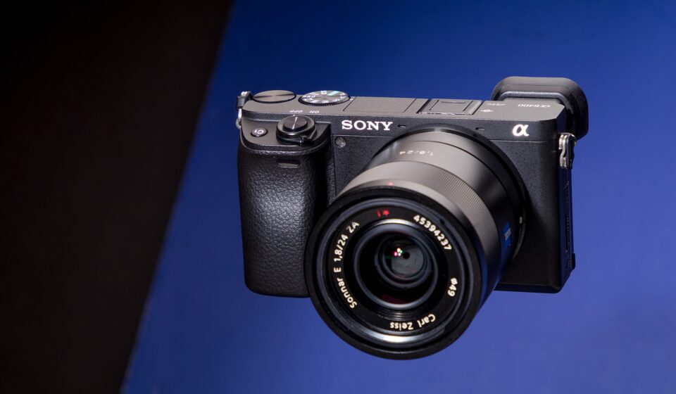 ソニー α6400 分かりやすい解説:写真も動画もこれ一台!高性能ミラーレスの魅力